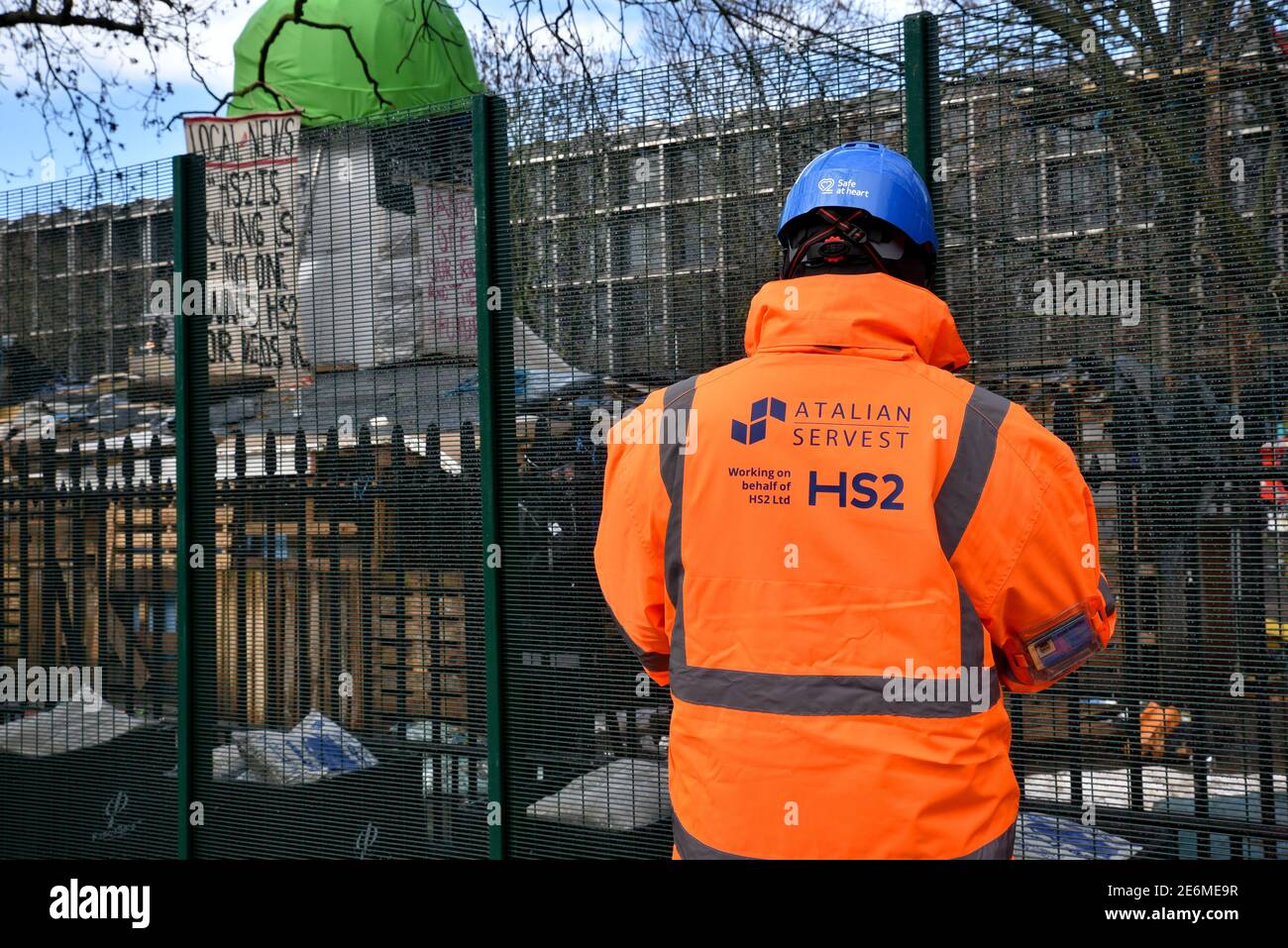 Hs2 Line Protests Extinction rebellion protest euston hi-res stock photography and images ...