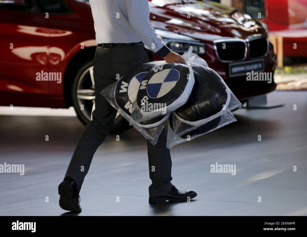 Bmw Show Room High Resolution Stock Photography And Images Alamy