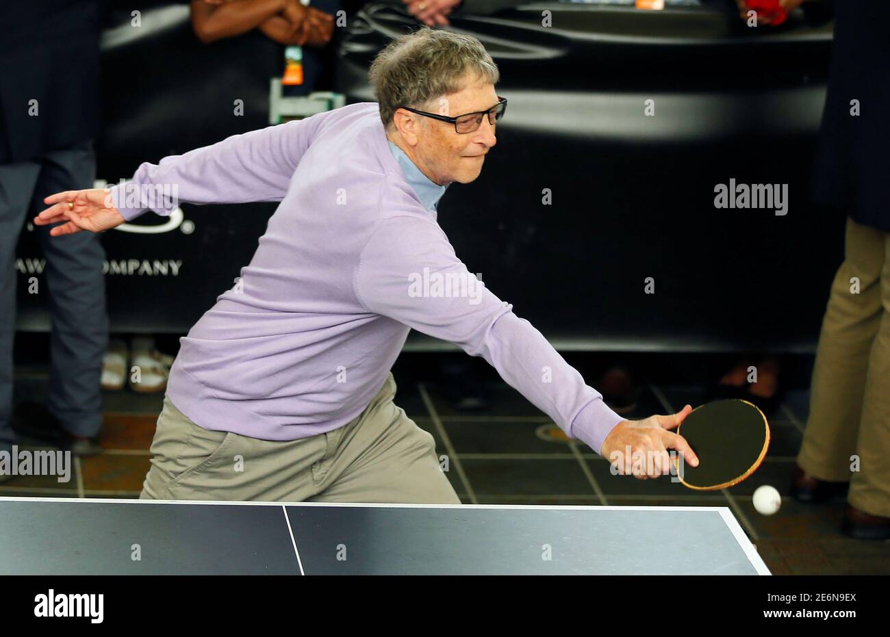Microsoft founder Bill Gates plays table tennis during the Berkshire  Hathaway annual meeting weekend in Omaha, Nebraska, U.S. May 7, 2017.  REUTERS/Rick Wilking Stock Photo - Alamy