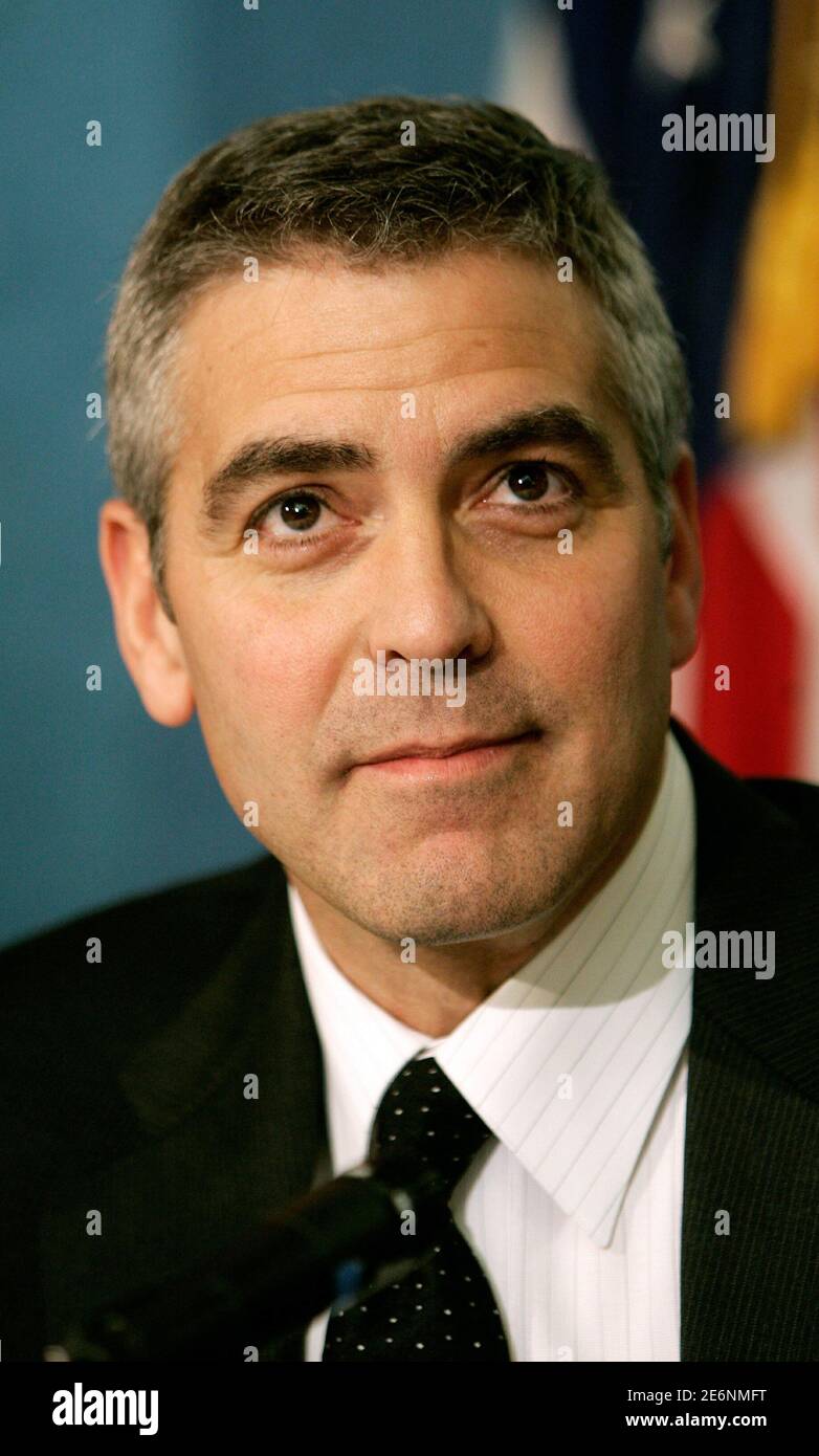 Nick Clooney High Resolution Stock Photography And Images Alamy