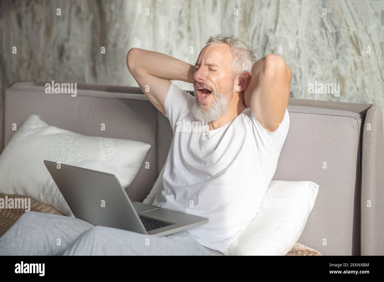 Drooping Posture High Resolution Stock Photography and Images - Alamy