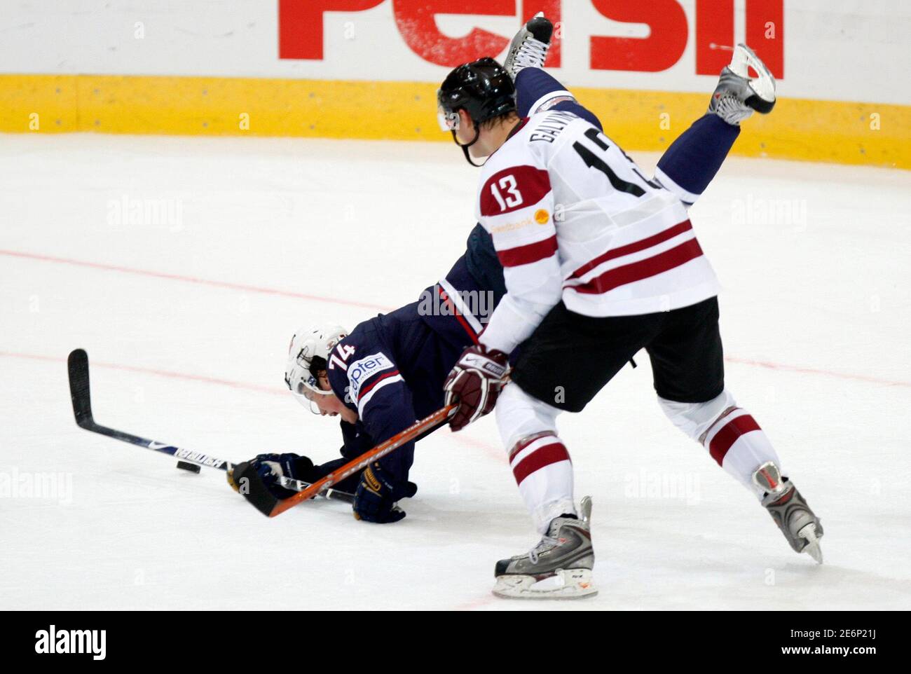 Tj oshie hires stock photography and images Alamy