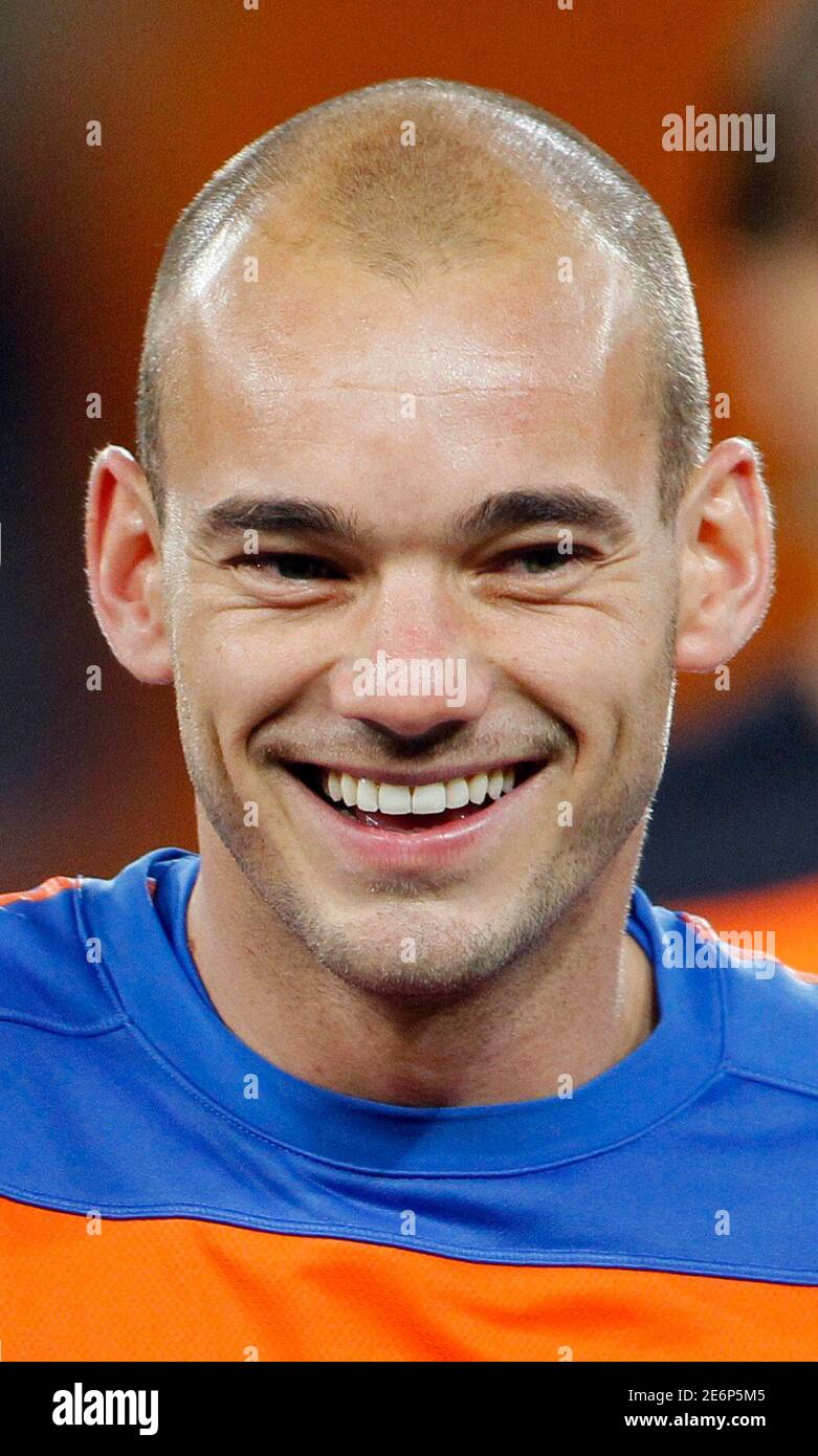 Page 2 - Wesley Sneijder Netherlands Spain Soccer High Resolution Stock  Photography and Images - Alamy