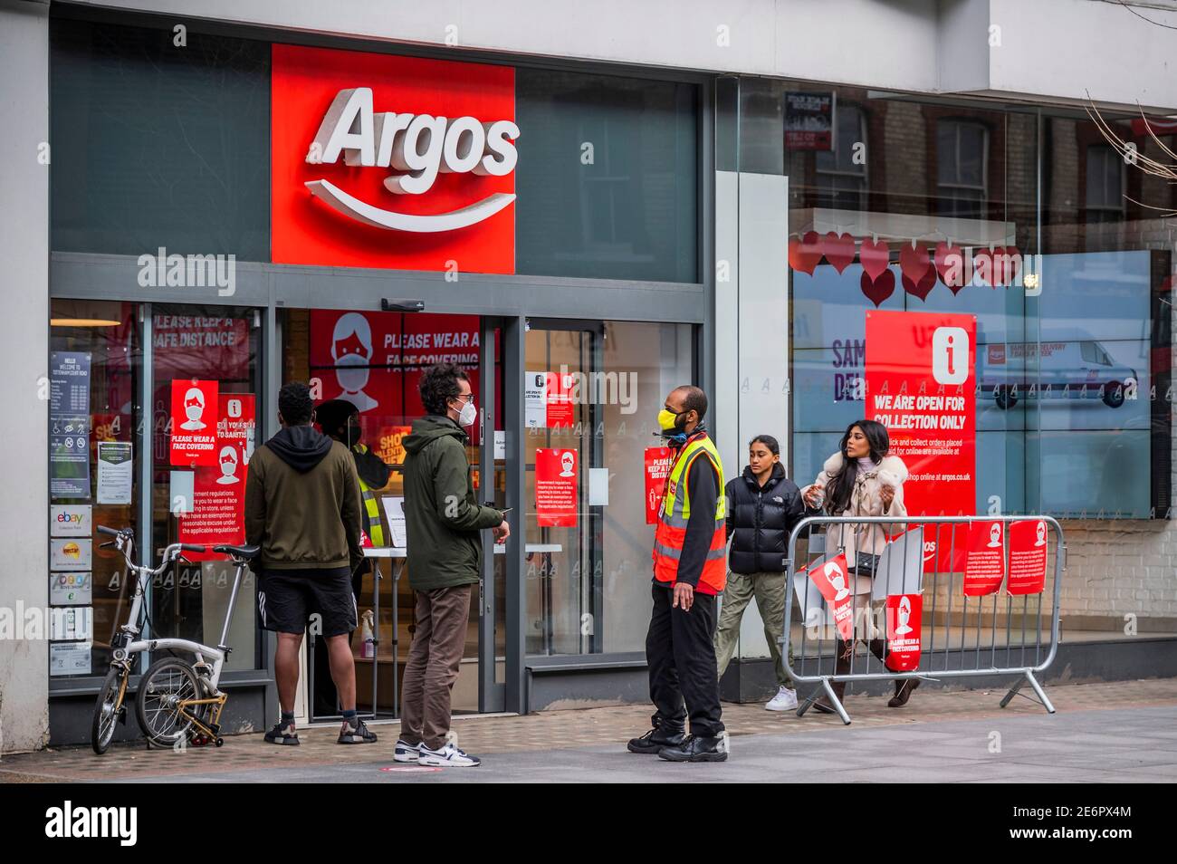 London, UK. 29th Jan, 2021. Argos is still offering click and collect but most are shut - Many retail and leisure units have closed since the pandemic started. Difficult times for the high street during national Lockdown 3. The Government instruction is for everyone to stay at home to save the pressure on the NHS. Credit: Guy Bell/Alamy Live News Stock Photo