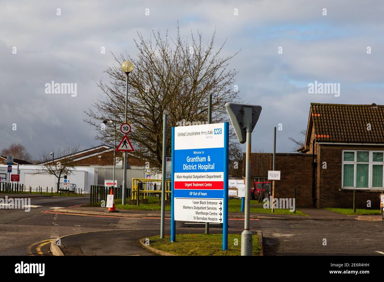 Grantham & District Hospital entrance and sign, Manthorpe road