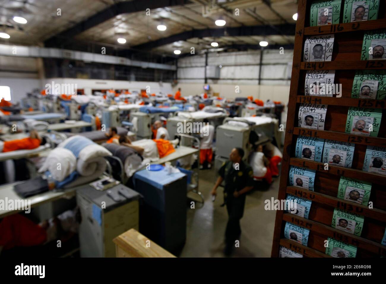 Overcrowded prison california hires stock photography and images Alamy