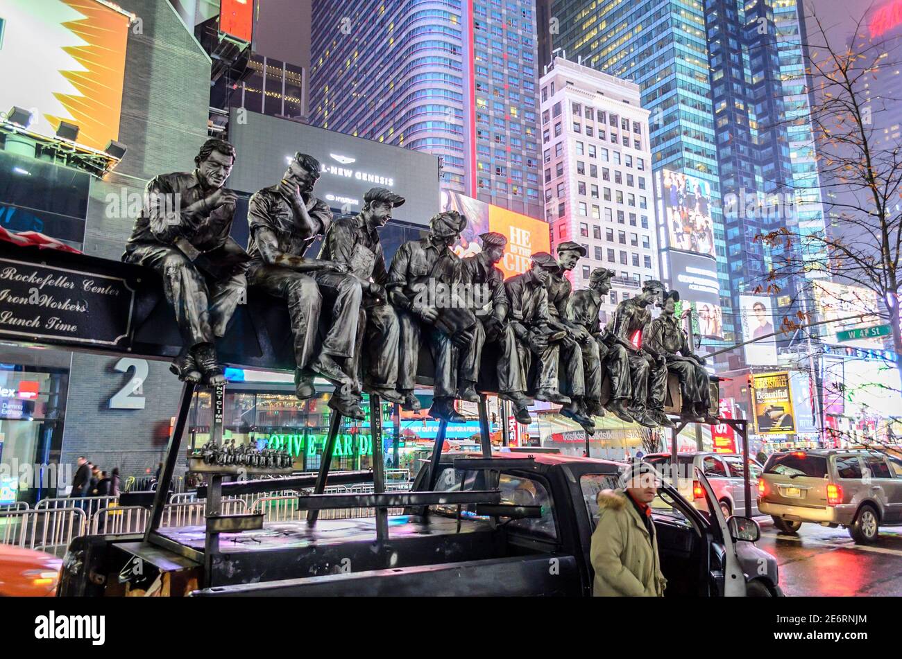 Rockefeller Center Workers Having Lunch Iron Statue. Metal Sculpture in Times Square, Manhattan, New York City, USA Stock Photo