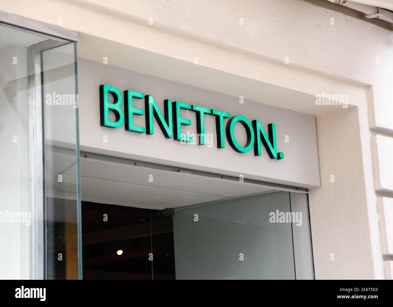 NICE, FRANCE- 28 OCTOBER 2015:The Benetton store in Nice on the French  Riviera Stock Photo - Alamy