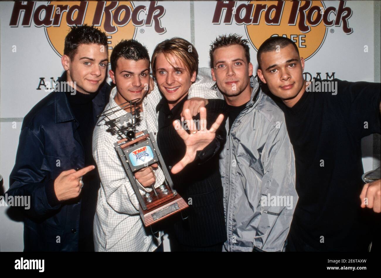ROTTERDAM, THE NETHERLANDS, OCT 30, 1999: Boyband Five wins the TMF award in the Netherlands for most popular popgroup. Stock Photo
