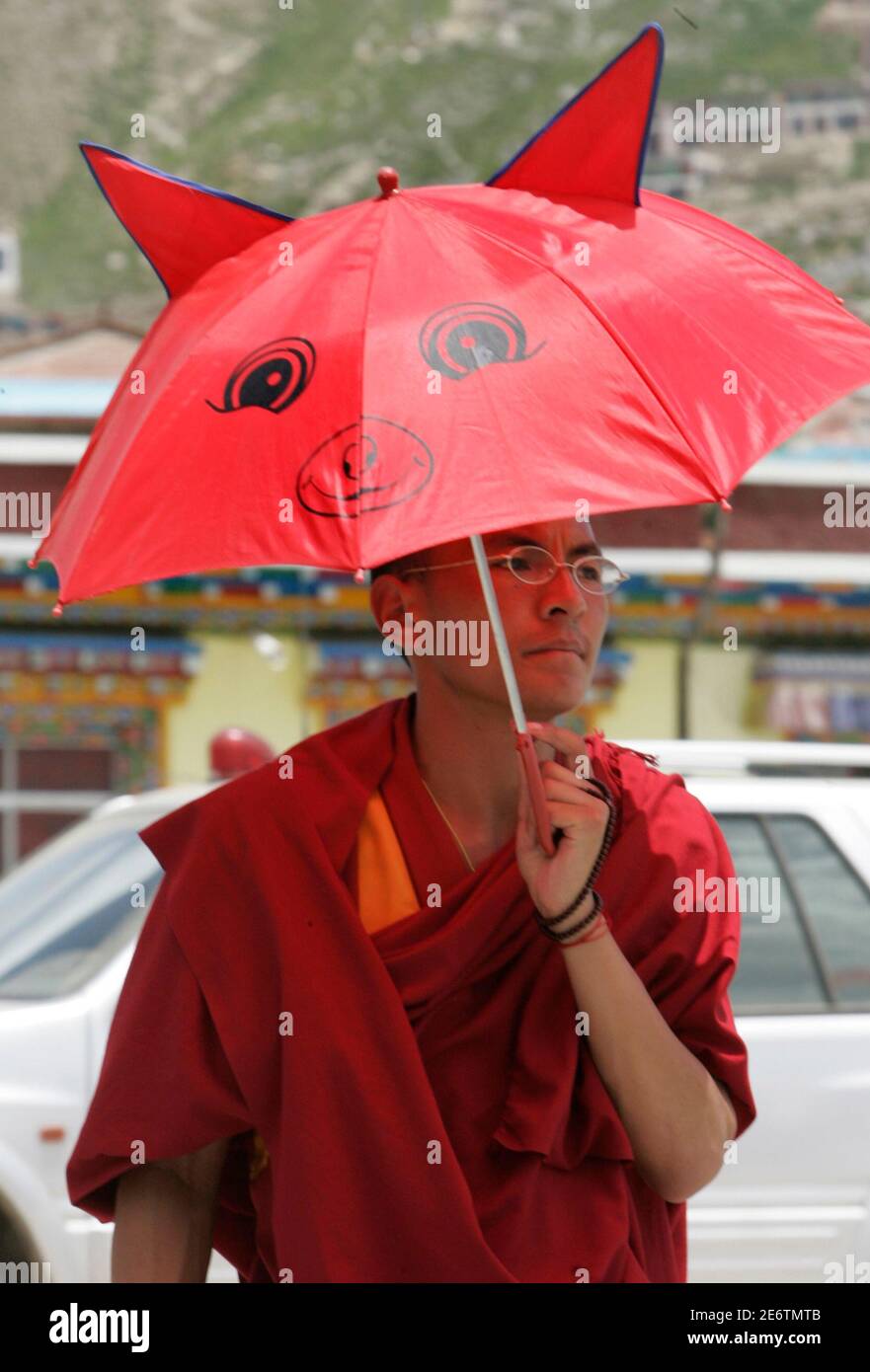 Novelty umbrella hi-res stock photography and images - Alamy