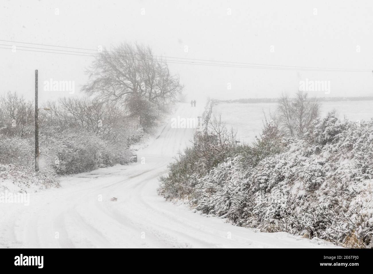 Roads covered in snow hi-res stock photography and images - Alamy