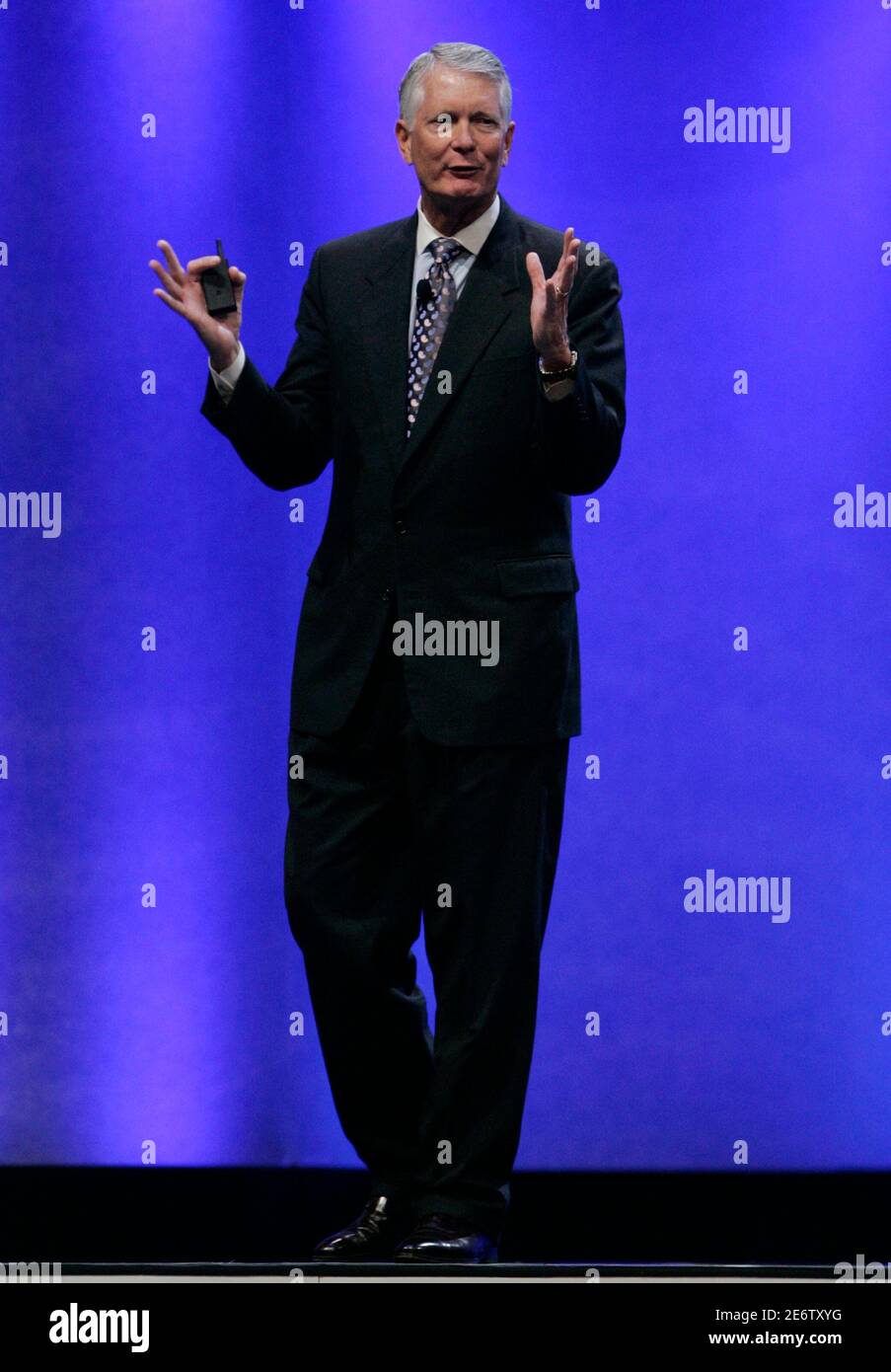 Wal mart shareholders hires stock photography and images Alamy