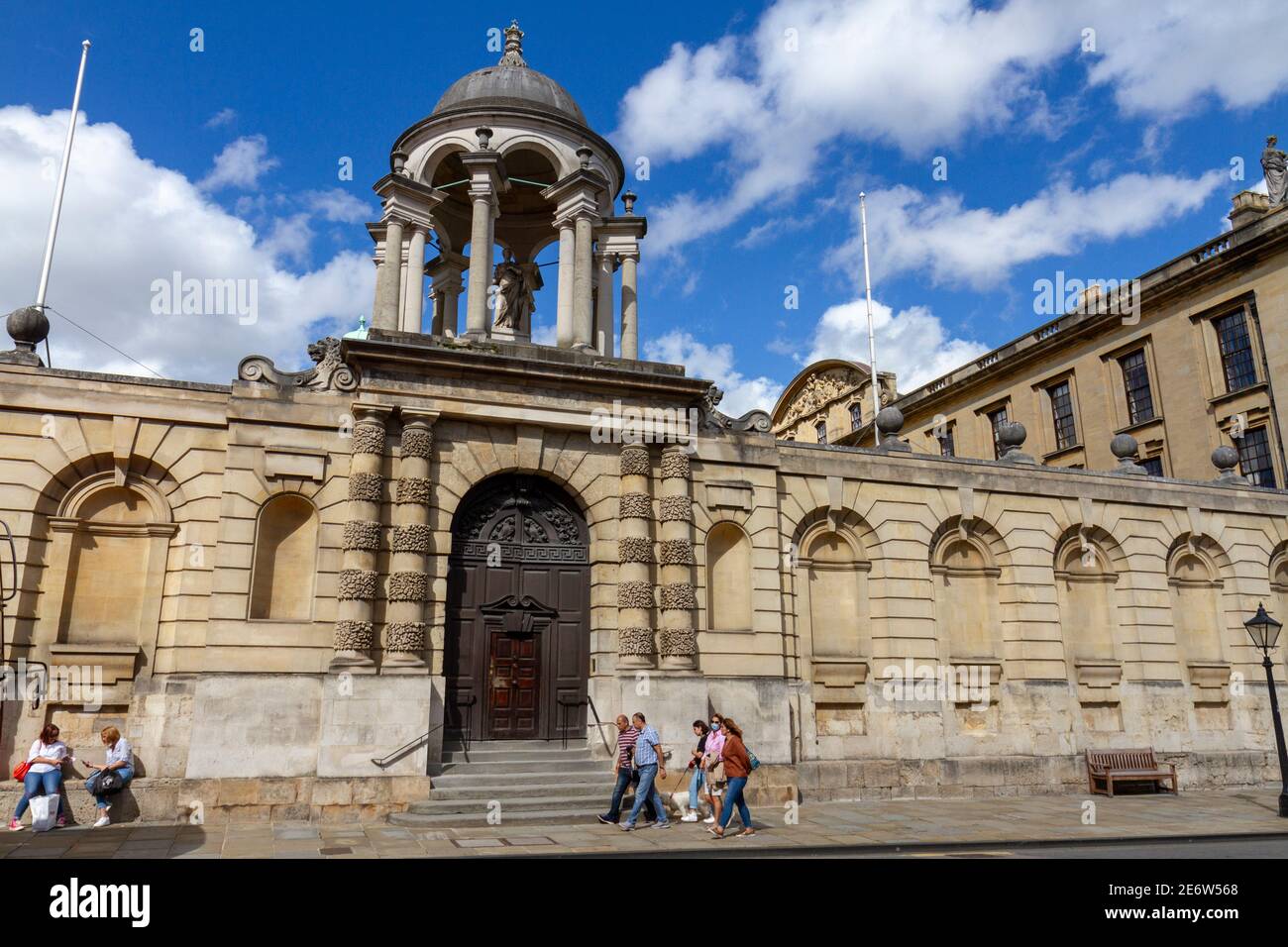 The Queen's College High Street entrance with Cupola and statue of