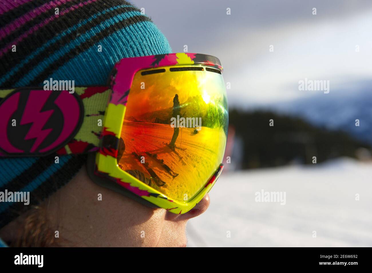 Ski mask hi-res stock photography and images - Page 2 - Alamy
