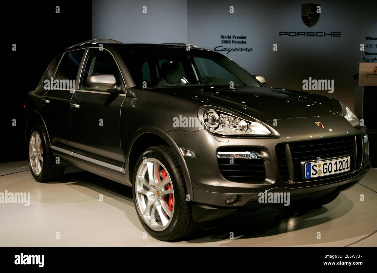 Porsche Introduces The 08 Cayenne Turbo Sports Utility Vehicle During The 07 North American International Auto Show In Detroit Michigan January 8 07 Reuters Rebecca Cook United States Stock Photo Alamy Porsche Introduces The 08 Cayenne Turbo Sports Utility Vehicle During The 07 North American International Auto Show In Detroit Michigan January 8 07 Reuters Rebecca Cook United States Stock Photo Alamy