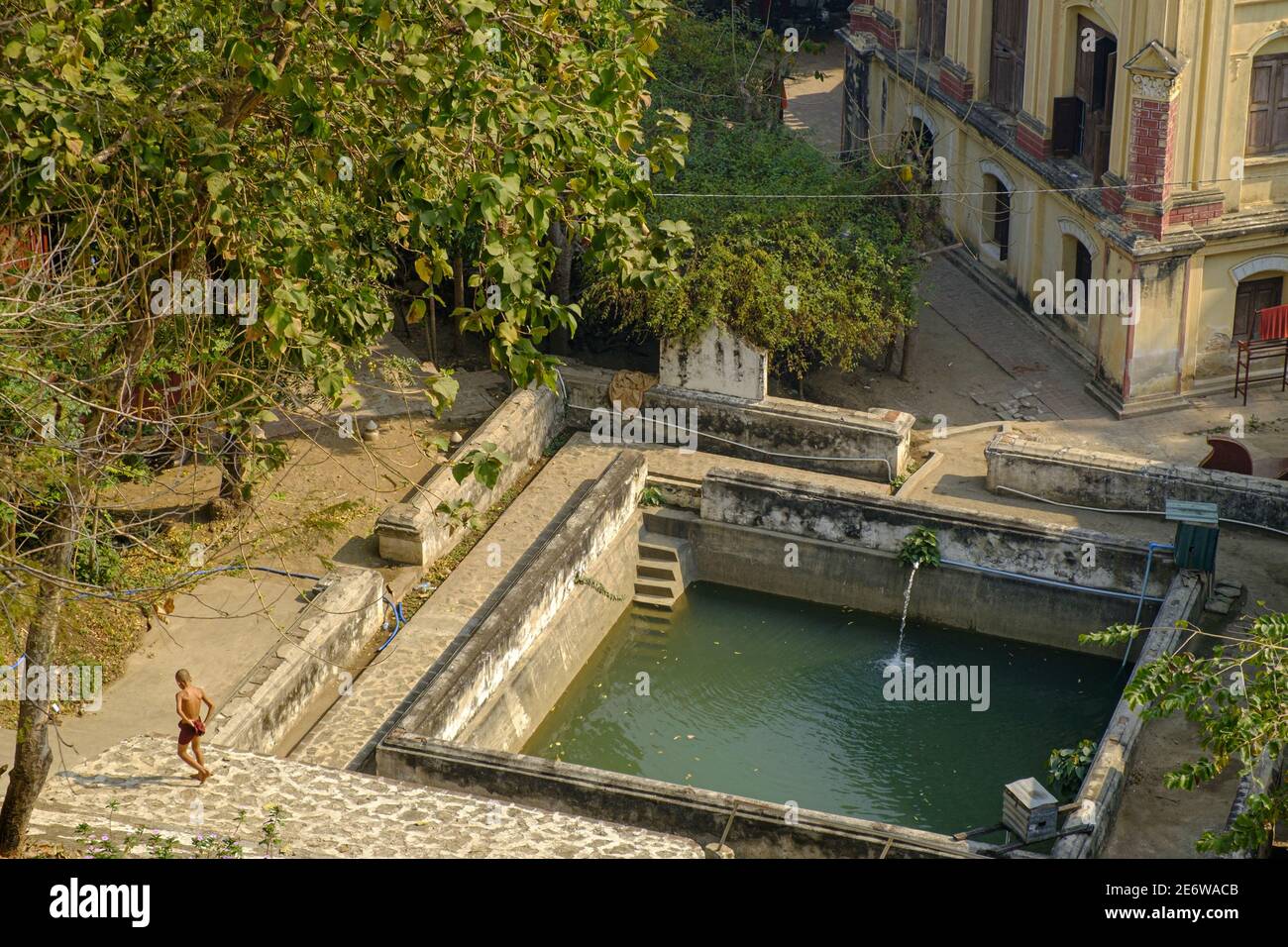 Myanmar (Burma), Mandalay, old city of Sagaing, on the banks of