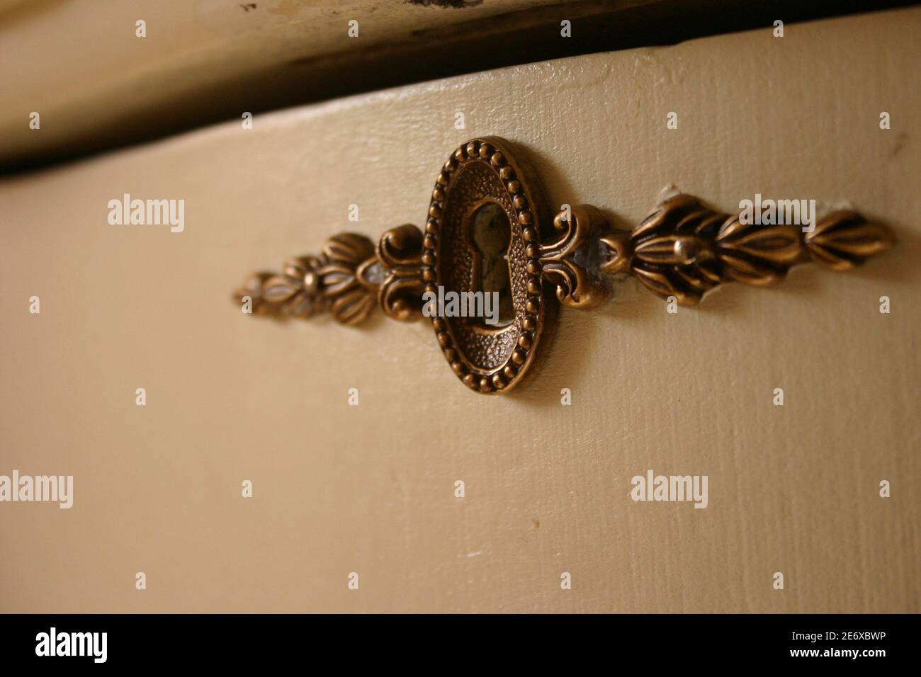 Quick Ways To Open A Lock Box Without A Key Stronghold Locksmiths