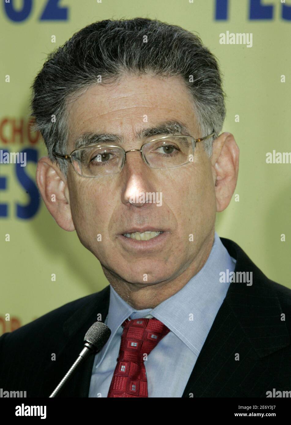 California state treasurer Phil Angelides speaks at a news conference where he endorsed California proposition 82, the preschool for all initiative, at the [Children's] Institute in Los Angeles, California, April 12, 2006. Angelides is seeking the Democratic nomination for governor of California in the June 2006 primary election. Stock Photo