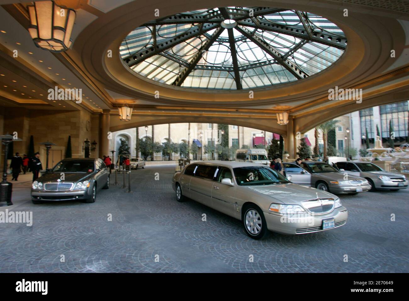 Exhibition grand opening hires stock photography and images Alamy
