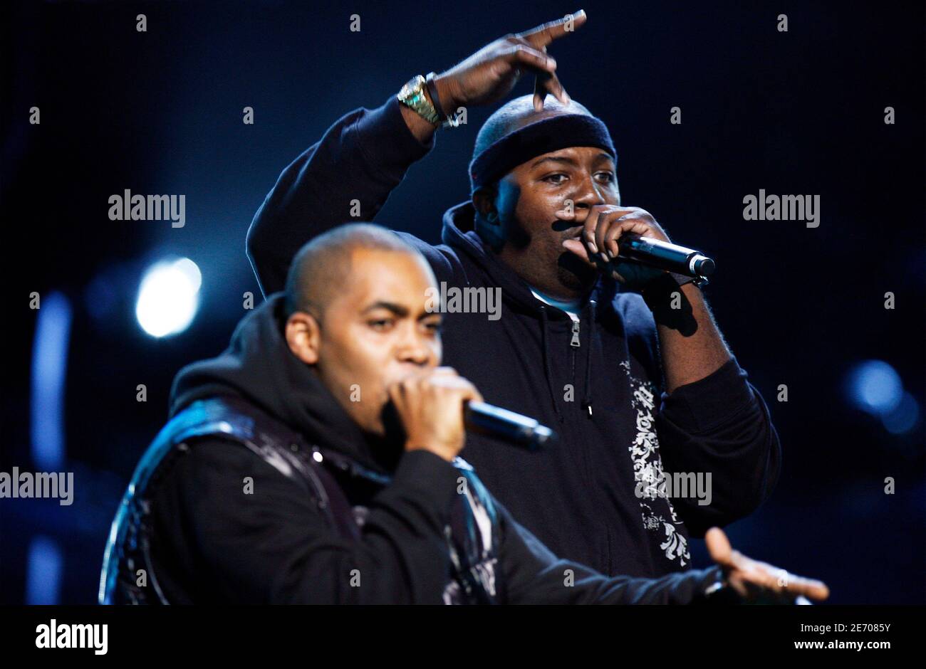 Rappers from the group EPMD perform during the 2008 VH1 Hip Hop Honors show  in New York, October 2, 2008. REUTERS/Lucas Jackson (UNITED STATES Stock  Photo - Alamy