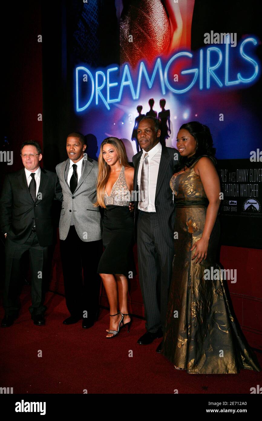 (l to r) Director Bill Condon, Jamie Foxx, Beyonce Knowles, Danny Glover, and Jennifer Hudson at the screening of the film 'Dreamgirls' at l'Olympia in Paris, France, on January 18, 2007. Photo by Thierry Orban/ABACAPRESS.COM Stock Photo