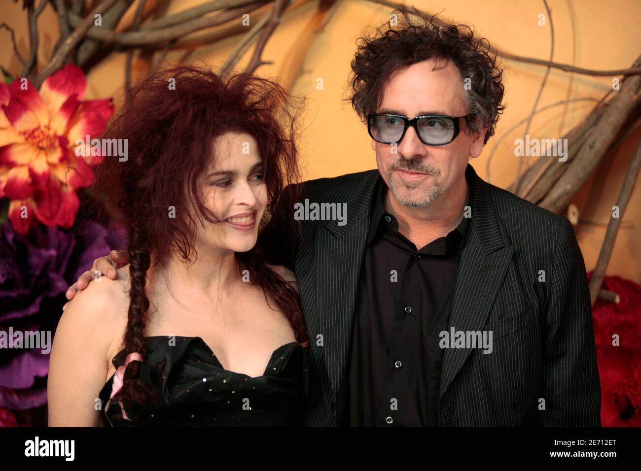 Director Tim Burton arrives with actress Helena Bonham Carter for a Museum  of Modern Art tribute to Burton in New York November 17, 2009.  REUTERS/Lucas Jackson (UNITED STATES ENTERTAINMENT Stock Photo - Alamy