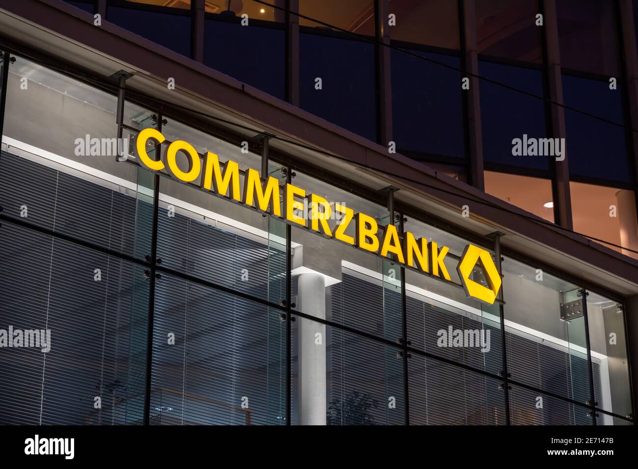 Commerzbank Logo High Resolution Stock Photography And Images Alamy