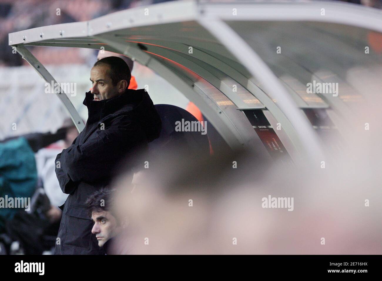 PSG's manager Paul Le Guen during the French Cup, Paris-Saint-Germain vs Gueugnon at the Parc des Princes Stadium in Paris, France on January 21, 2007. Paris Saint-Germain won 1 -0. Photo by Mehdi Taamallah/Cameleon/ABACAPRESS.COM Stock Photo