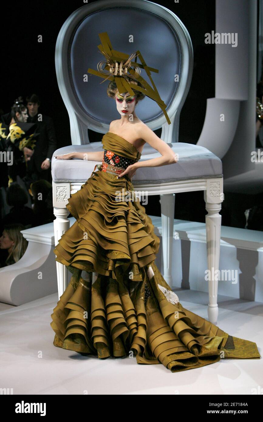 1,656 Christian Dior Spring 2007 Haute Couture Stock Photos, High-Res  Pictures, and Images - Getty Images