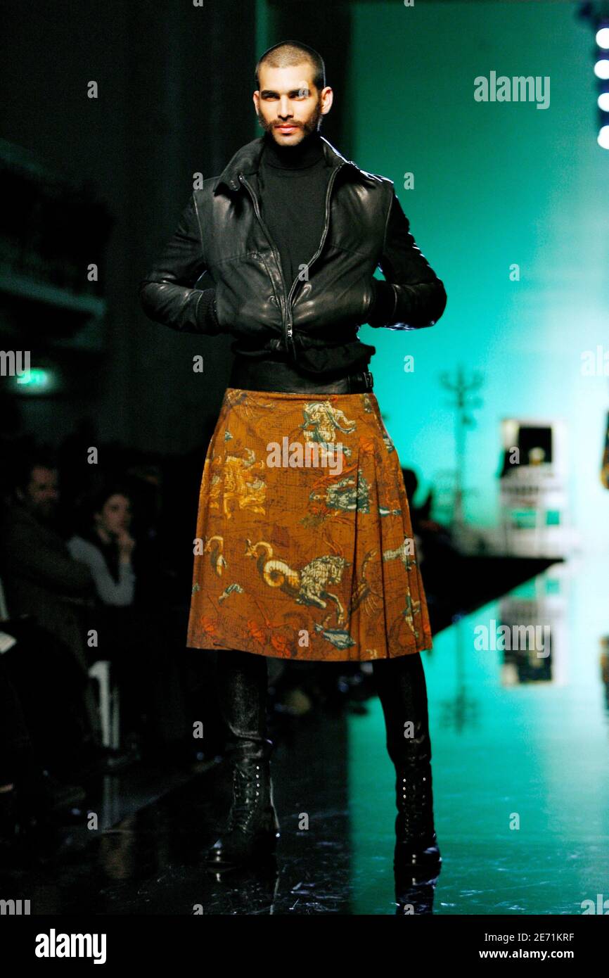 Jean-Paul Gaultier Menswear Fall-Winter 2007-2008 collection presentation in Paris, France, on January 29, 2007. Photo by Nebinger-Orban/ABACAPRESS.COM Stock Photo