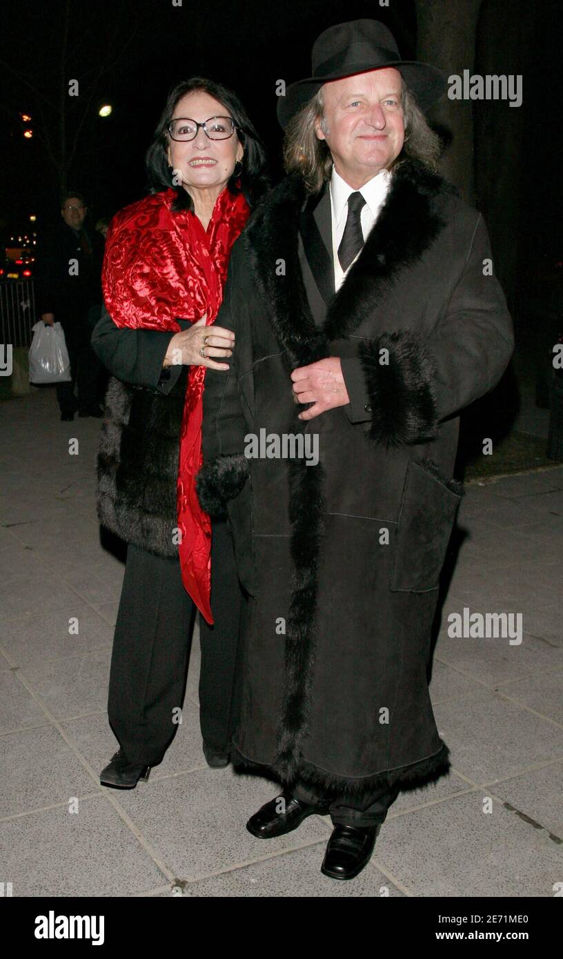 Singer Nana Mouskouri arrives to the premiere of the play &lsquo;Sur la route