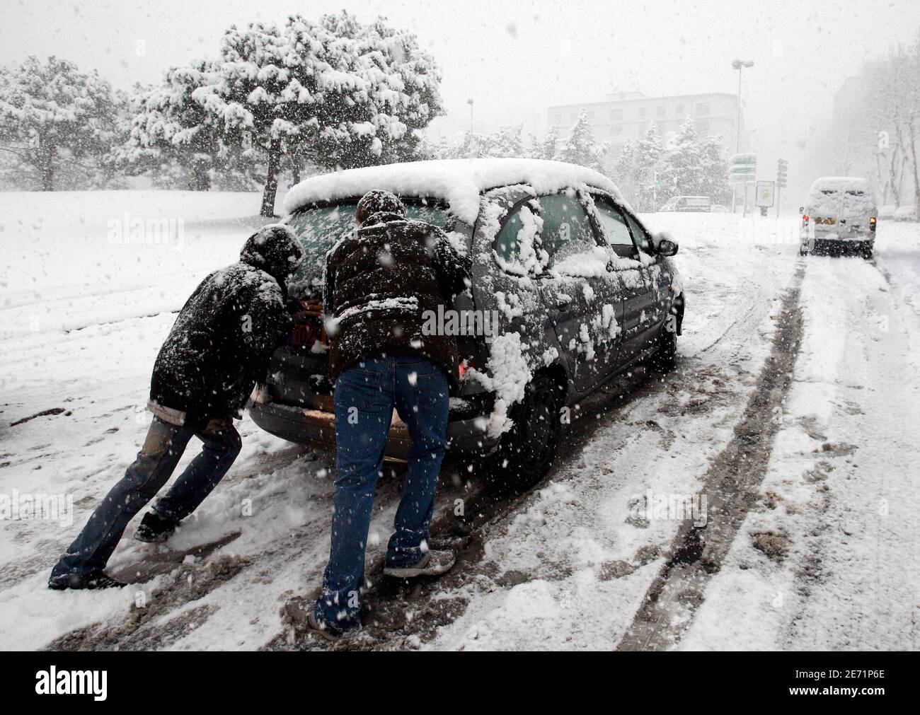 Marseille snow hi-res stock photography and images - Page 2 - Alamy