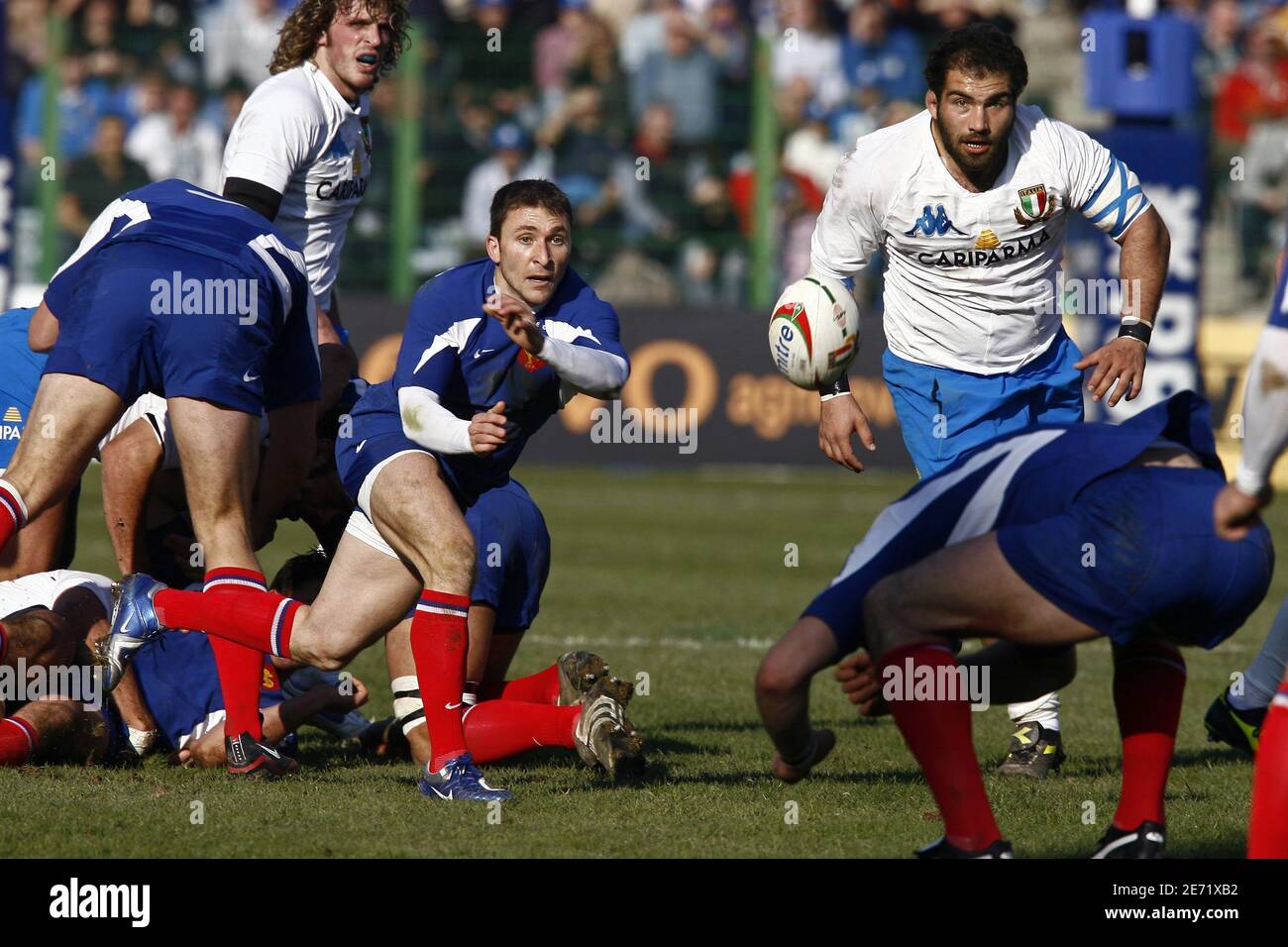France's Pierre Mignoni during the RBS 6 Nations match, Ireland vs France  at Croke Park in Dublin, Ireland on February 11, 2007. France won 20-17.  Photo by Christian Liewig/ABACAPRESS.COM Stock Photo - Alamy