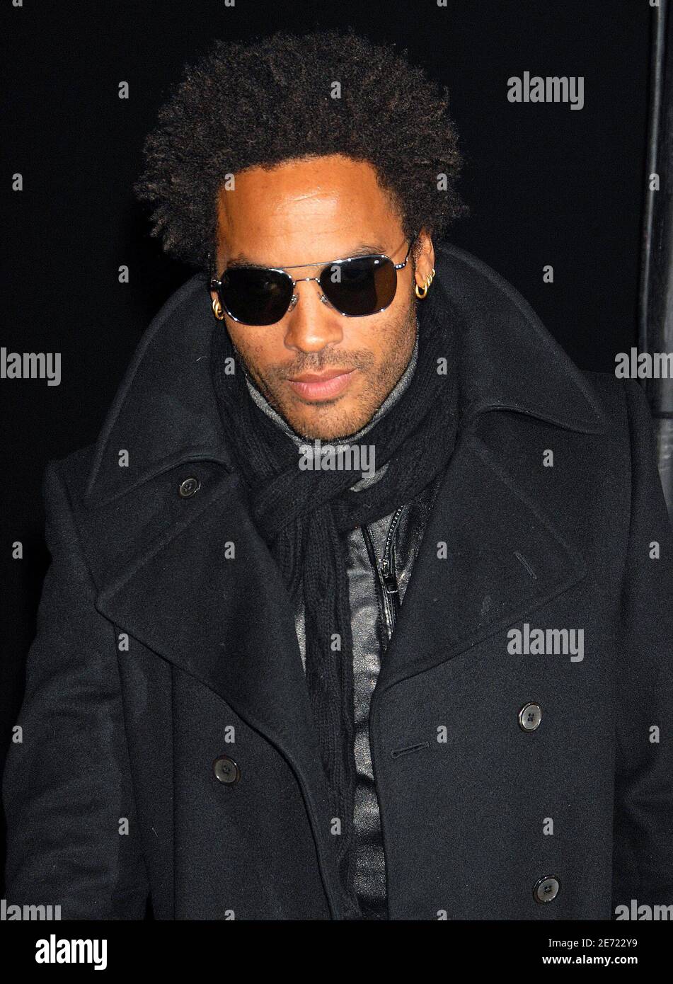 Lenny Kravitz arrives to the Marc Jacobs show as part of the Mercedes-Benz  Fashion Week Fall-Winter 2007, at NY State Armory in New York City, NY, USA  on February 5, 2007. Photo