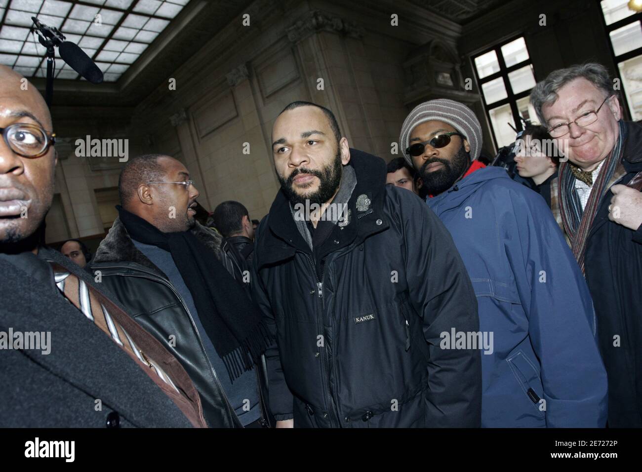 French humorist, Dieudonne arrives at the Court of Paris during the lawsuit against Charlie Hebdo, French satirical weekly magazine which printed cartoons of the Prophet Muhammad, in Paris, France on February 8, 2007. Photo by Thibault Camus/ABACAPRESS Stock Photo
