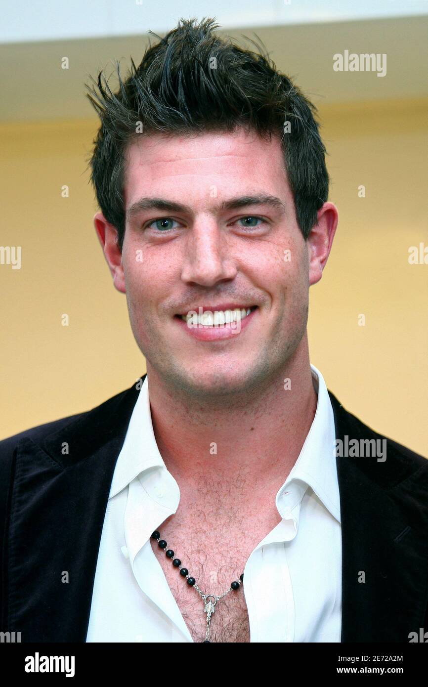 Feb. 9, 2007 - New York City: Jesse Palmer at the Alice + Olivia fashion show at 'The Atelier' during Mercedes-Benz Fall 2007 fashion week. Photo by Sara Jaye Weiss/AbacaUSA.com (pictured: Jesse Palmer) Stock Photo