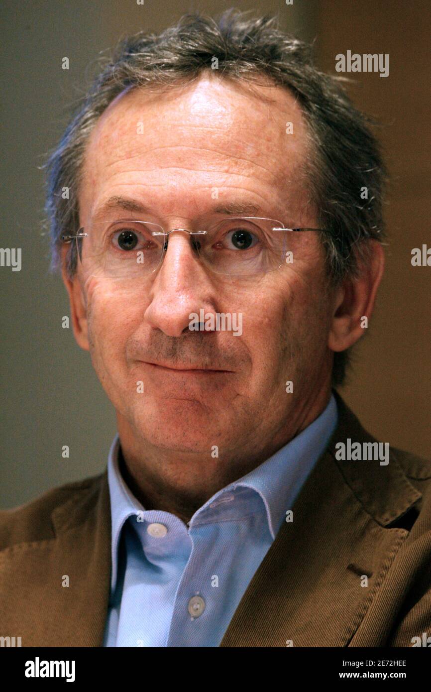 Franck Riboud, chairman and CEO of French food group Danone, holds a news conference to present the group's 2006 results in Paris, France on February 15, 2007. Photo by Mehdi Taamallah/ABACAPRESS.COM Stock Photo
