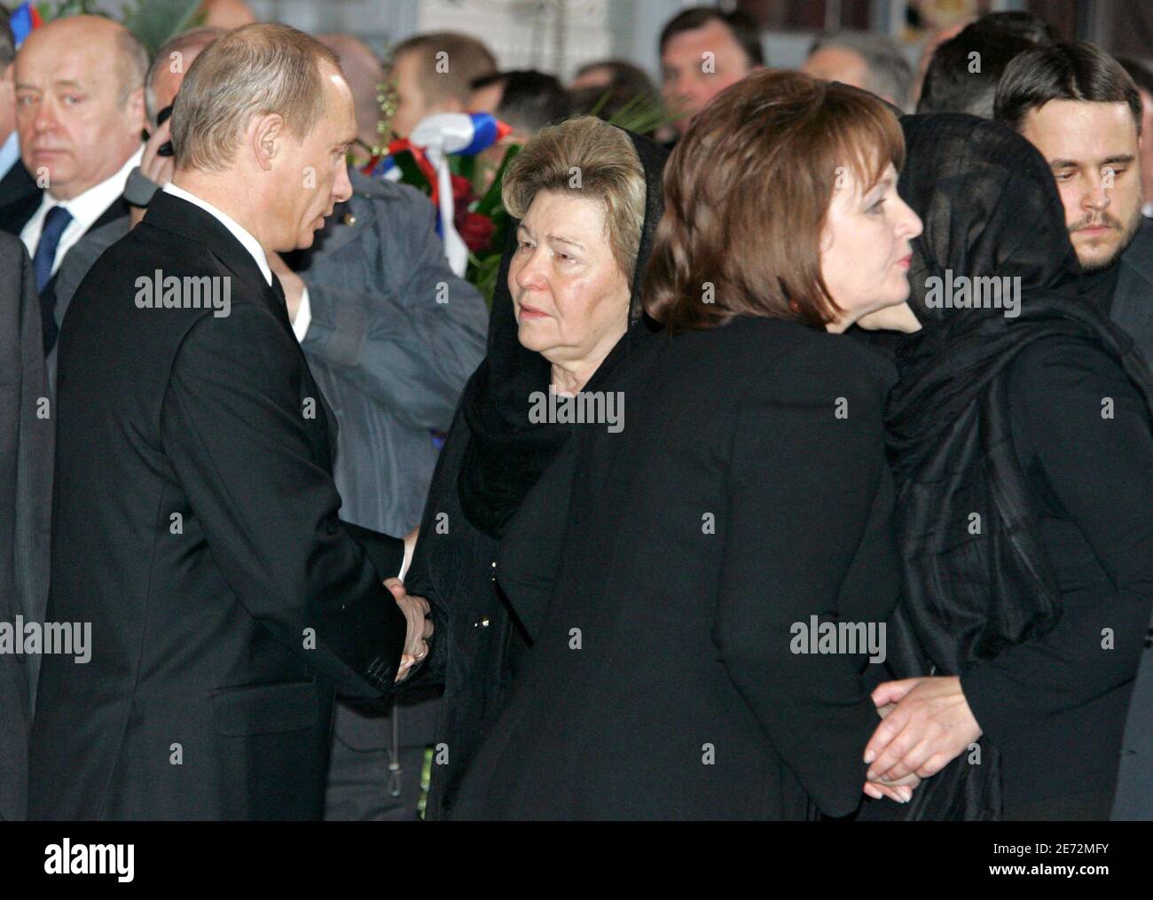 President boris yeltsin russia wife hi-res stock photography and images ...