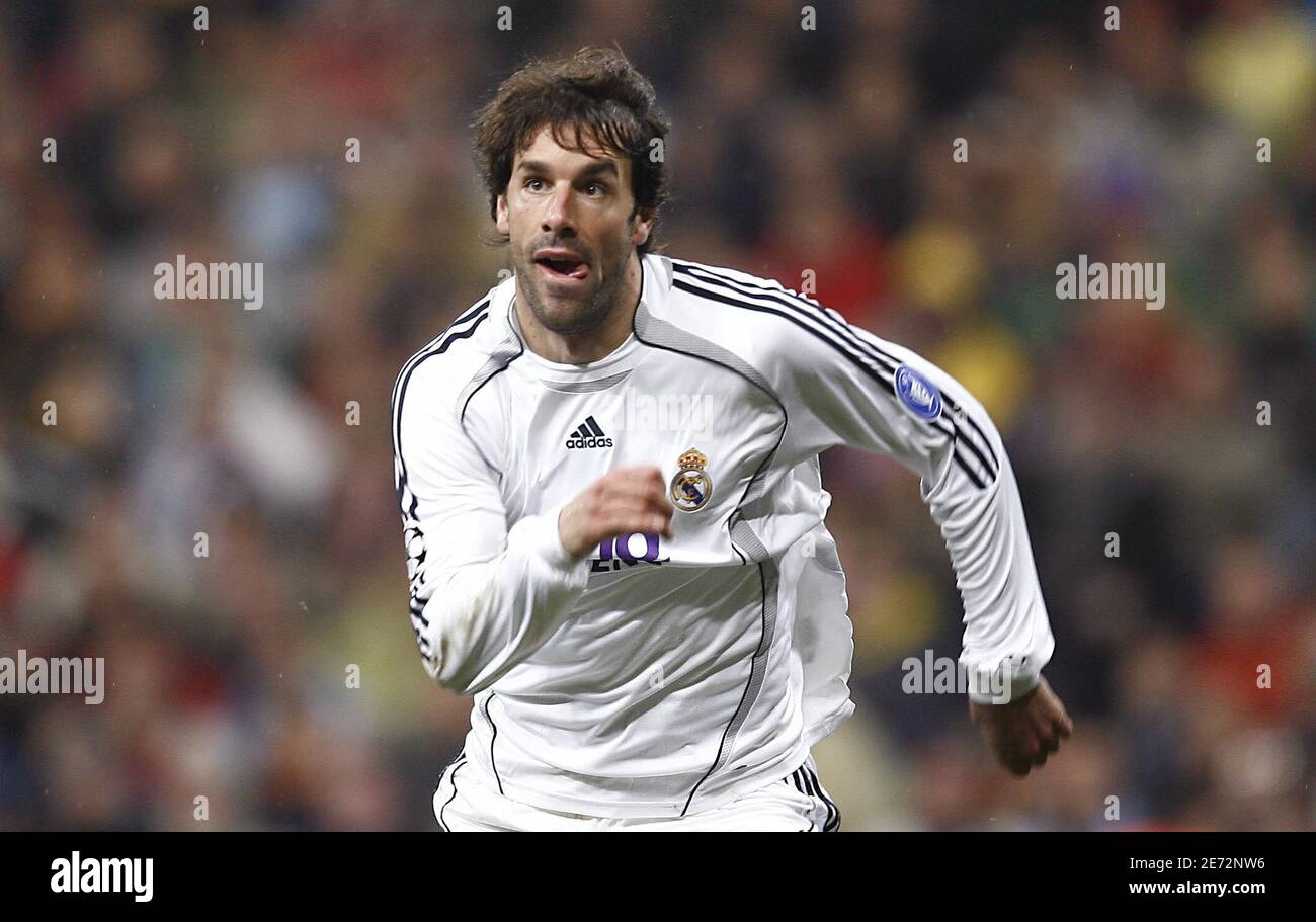 RUUD VAN NISTELROOY REAL MADRID CF THE BERNABEU MADRID SPAIN