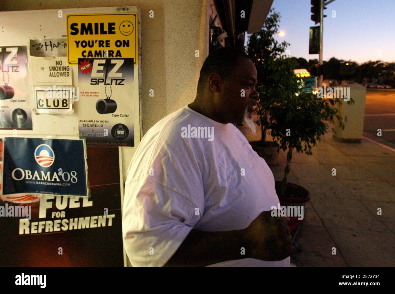 Crips gang la hires stock photography and images Alamy