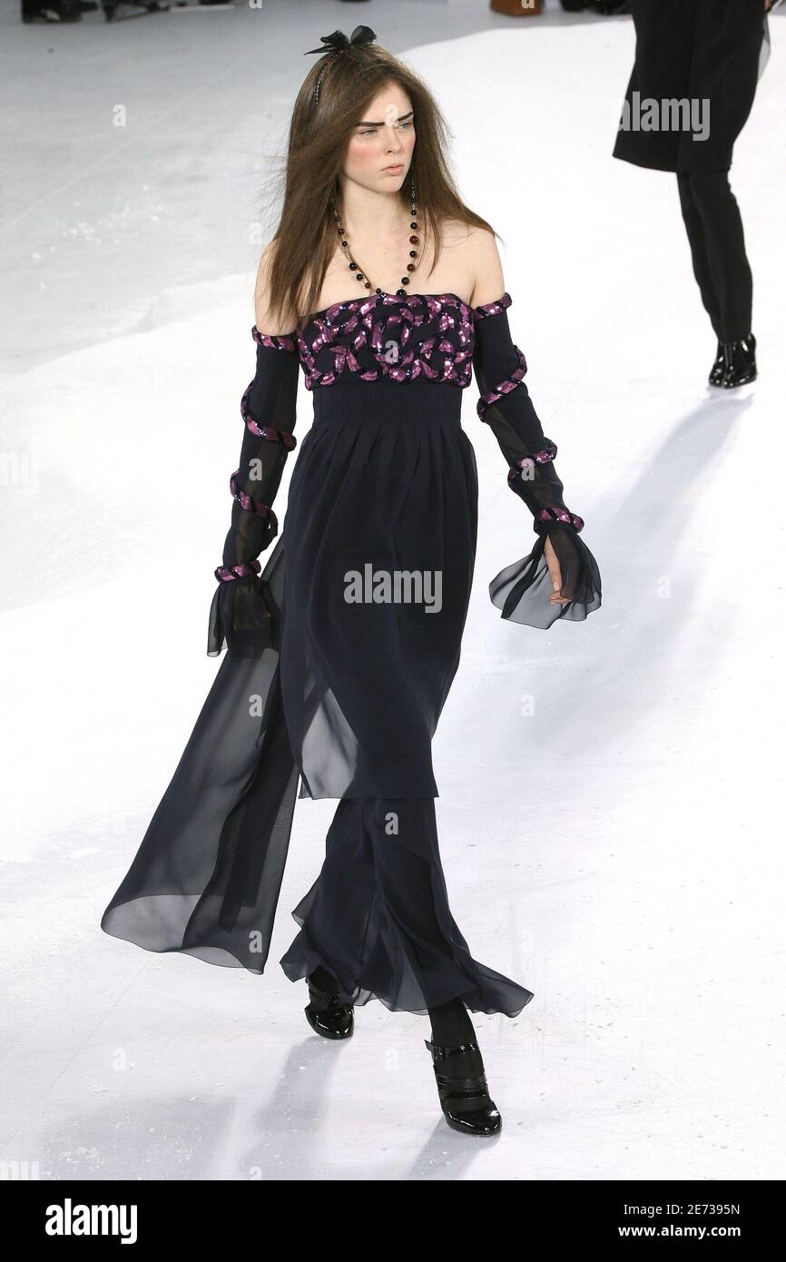 Chanel Fall-Winter 2007-2008 Ready-To-Wear Runway - Paris Stock Photo -  Alamy