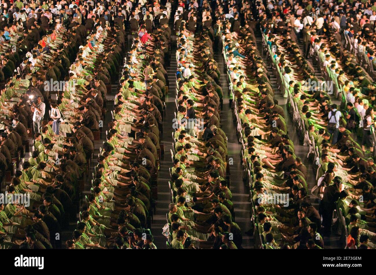 Foot massage in taipei taiwan hires stock photography and images Alamy