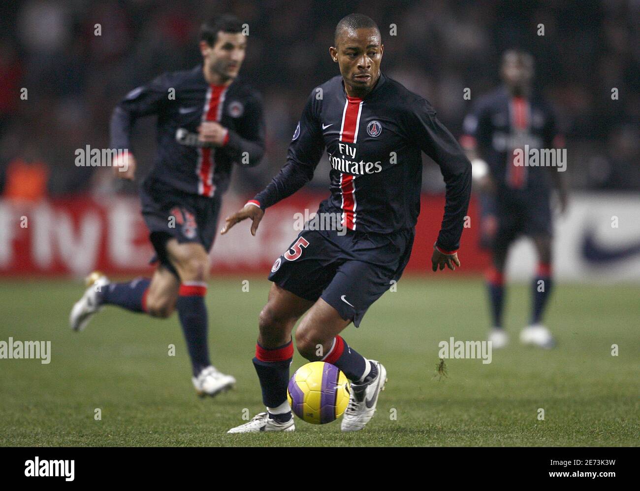 Psg's Bonaventure Kalou during the UEFA Cup second knockout round first leg game soccer match PSG vs Benfica, at the Parc des Princes stadium in Paris, France, on March 8, 2007. PSG won 2-1. Photo by Christian Liewig/ABACAPRESS.COM Stock Photo