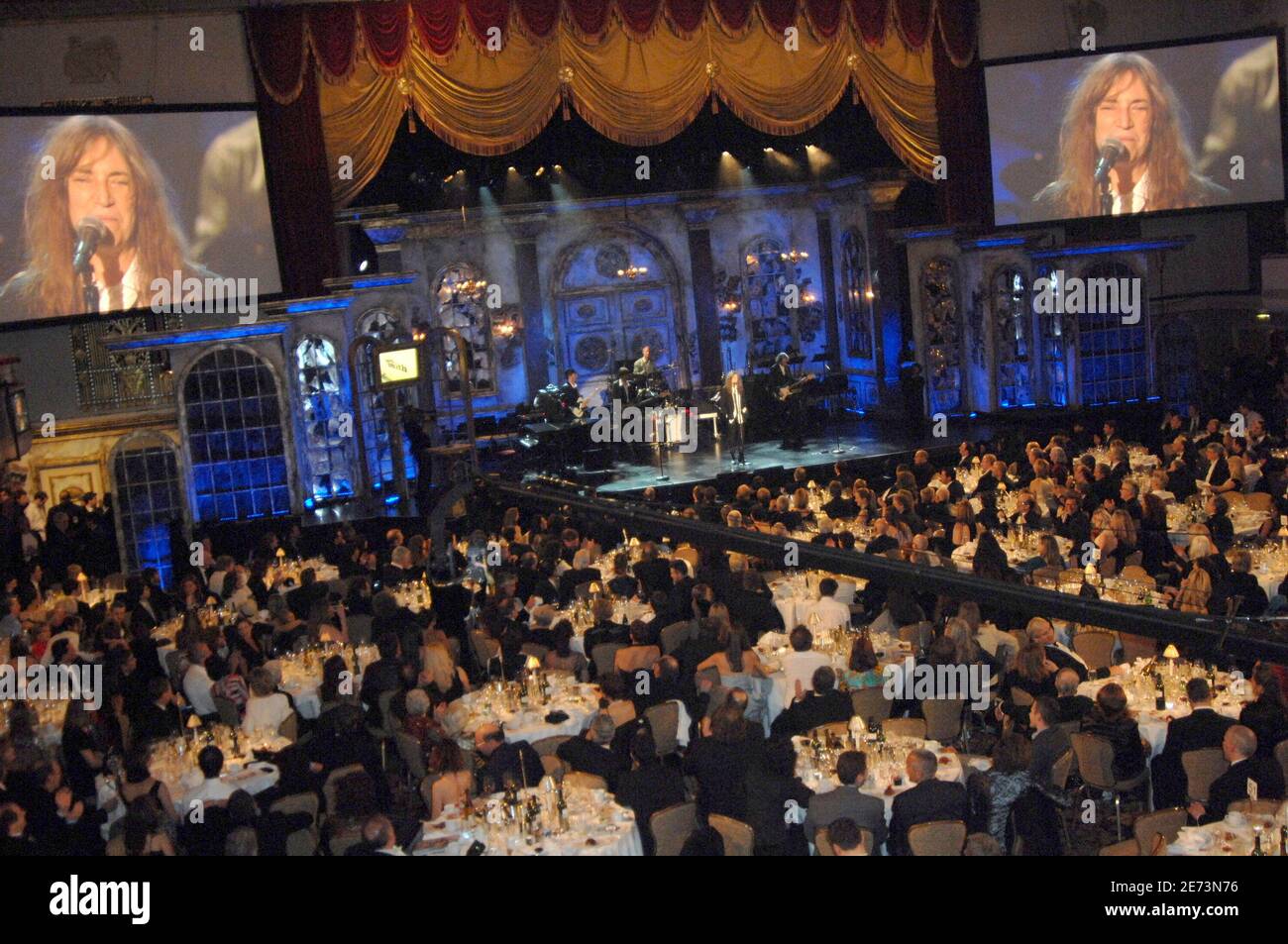Inductee Patti Smith performs on stage at the 22nd annual Rock And Roll Hall of Fame Induction Ceremony held at the Waldorf Astoria Hotel in New York City, NY, USA on March 12, 2007. Photo by Gregorio Binuya/ABACAPRESS.COM Stock Photo