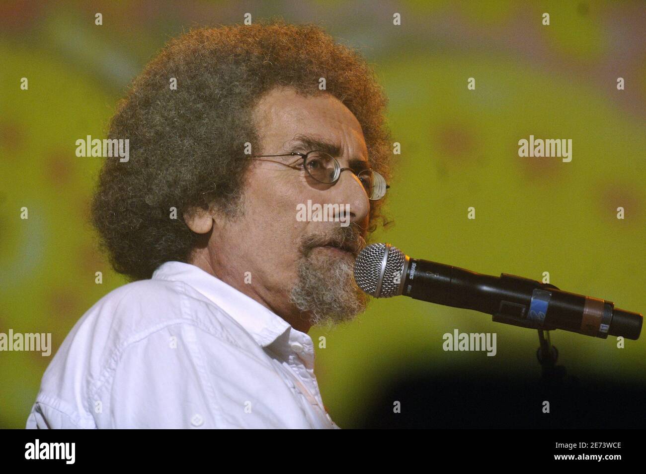 Jean Schultheis performs at Le Zenith during the RFM Party 80, in Paris,  France, on March 15, 2007. Photo by Giancarlo Gorassini/ABACAPRESS.COM  Stock Photo - Alamy