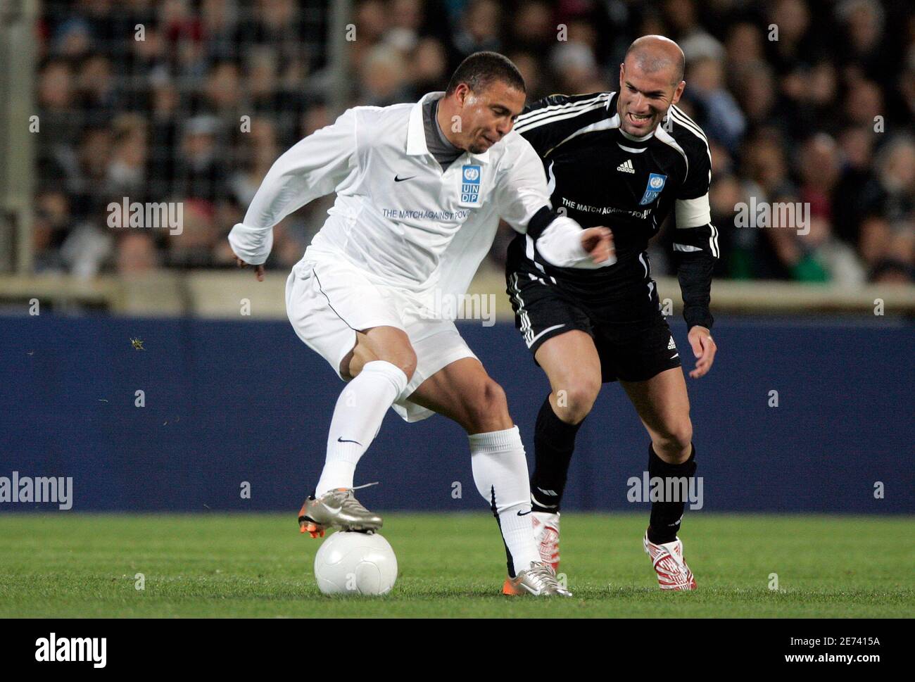 THE MAT AGAINST POVERTY 2007」ZIDANE 10 10 ZIDANE - 2007 UNDP Charity Match Against Poverty Un Worn