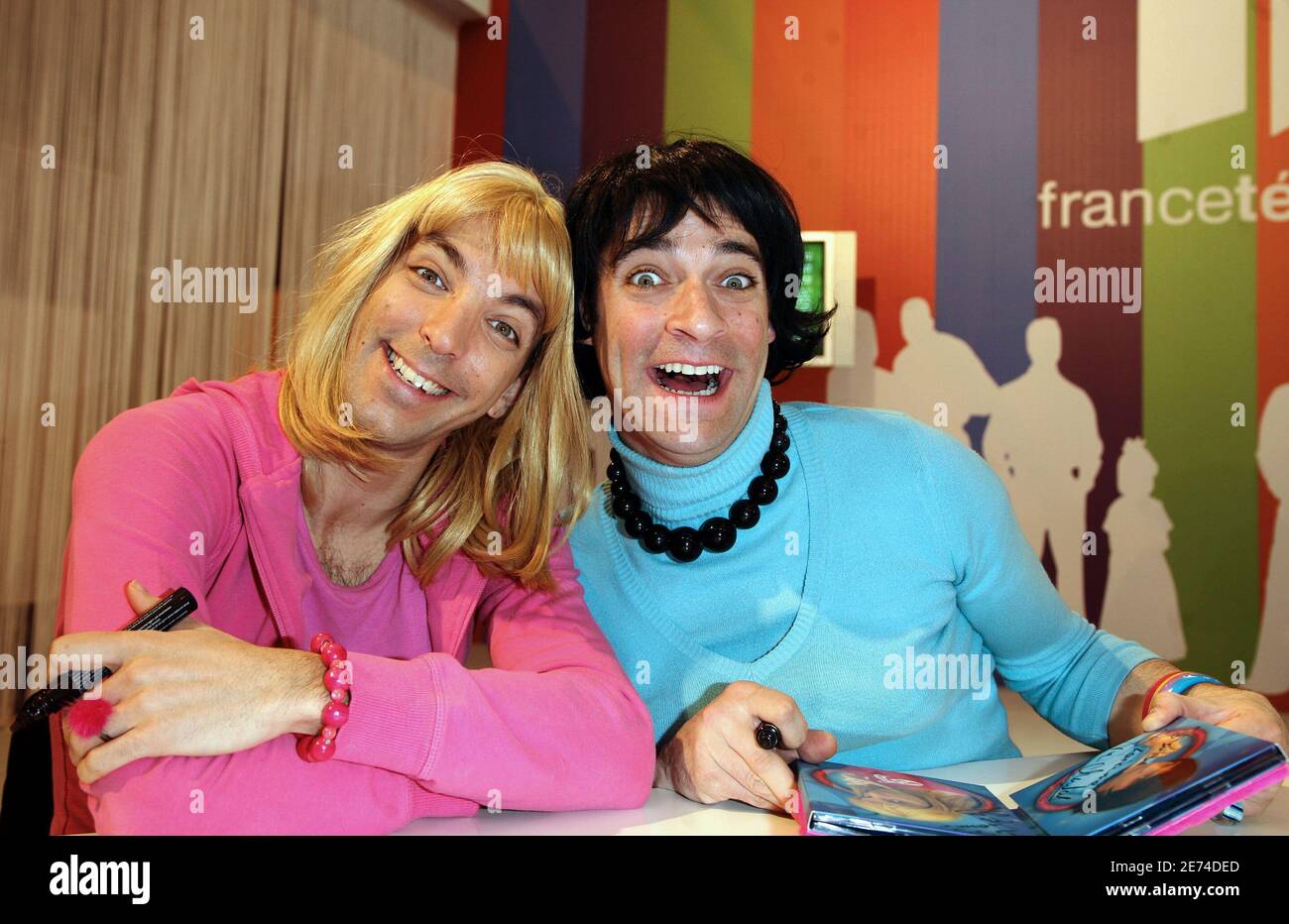 French actors Samantha and Chantal from the TV show on France 2 channel pose during the Book Fair 'Le Salon Du Livre' held at Porte de Versailles, in Paris, France, on March 24, 2007. Photo by Denis Guignebourg/ABACAPRESS.COM Stock Photo