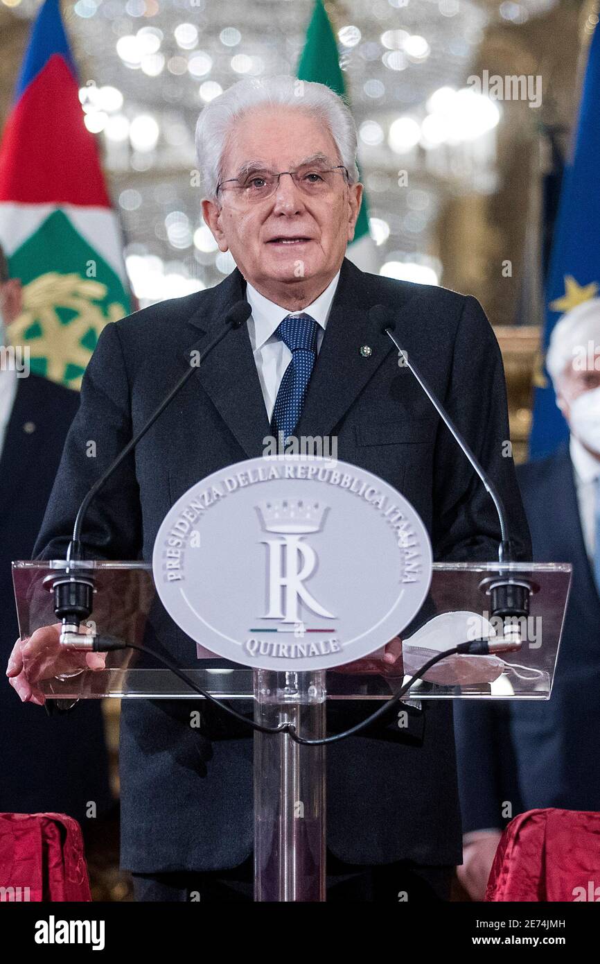Rome, Italy. 29th Jan 2021. (210129) -- ROME, Jan. 29, 2021 (Xinhua) -- Italian President Sergio Mattarella speaks to the media at the Quirinale Palace in Rome, Italy, on Jan. 29, 2021. Italian President Sergio Mattarella has given House Speaker Roberto Fico an exploratory mandate to verify whether the same governing majority that existed before Prime Minister Giuseppe Conte resigned on Jan. 26 is still workable. (Pool via Xinhua) Credit: Xinhua/Alamy Live News Stock Photo