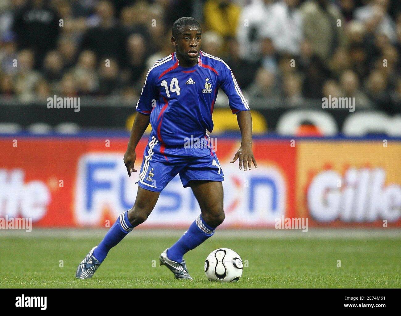 France's Rio Antonio Mavuba in action during the international friendly match, France vs Austria at the Stade de France, in Saint-Denis, near Paris, France on March 28, 2007. France won 1-0. Photo by Christian Liewig/ABACAPRESS.COM Stock Photo