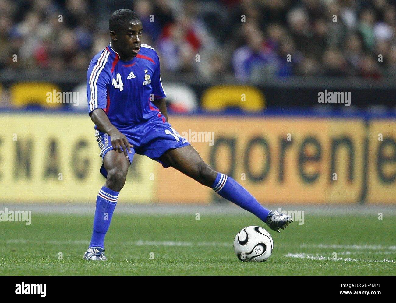 France's Rio Antonio Mavuba in action during the international friendly match, France vs Austria at the Stade de France, in Saint-Denis, near Paris, France on March 28, 2007. France won 1-0. Photo by Christian Liewig/ABACAPRESS.COM Stock Photo